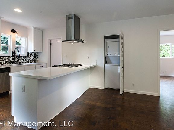 4th image of 2125 1/2 Las Colinas Ave