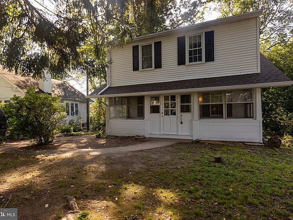 3rd image of 1504 Delmont Ave
