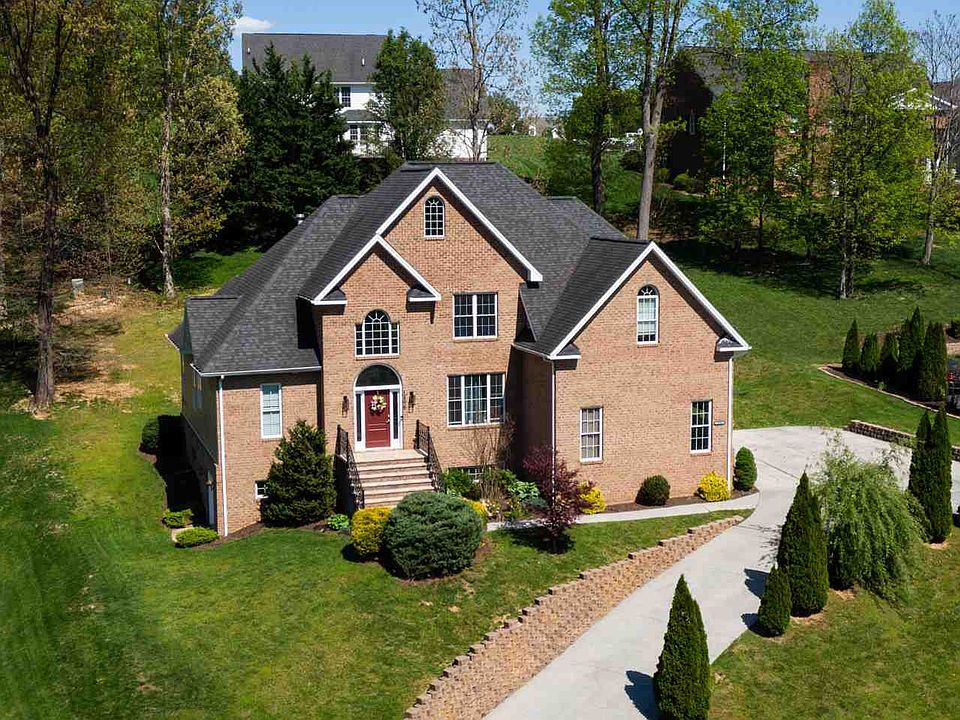 1st image of 1806 Cumberland Dr