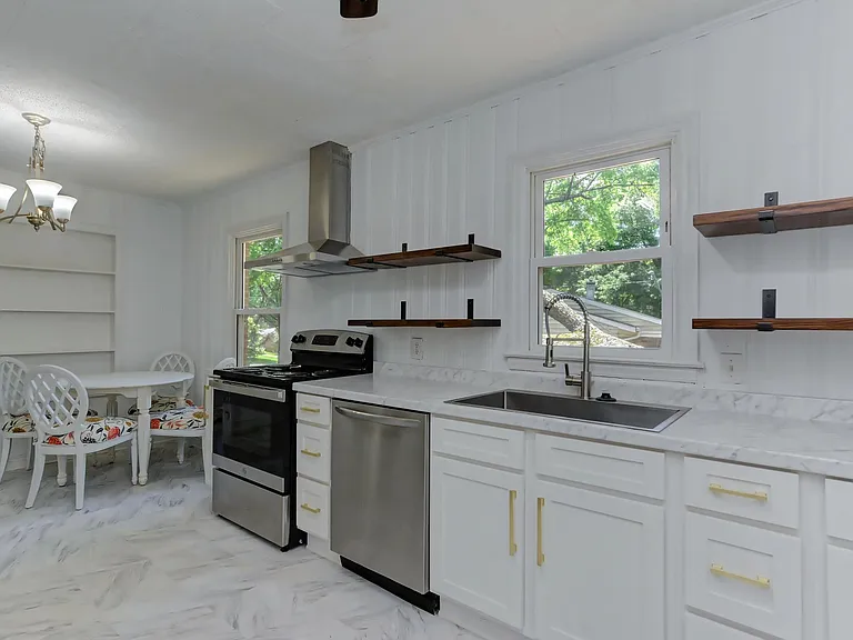 4329 Dinglewood Ave — Photo 28