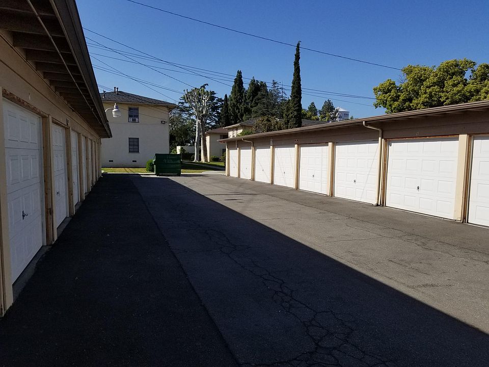 2nd image of 516 E Wellington Ave