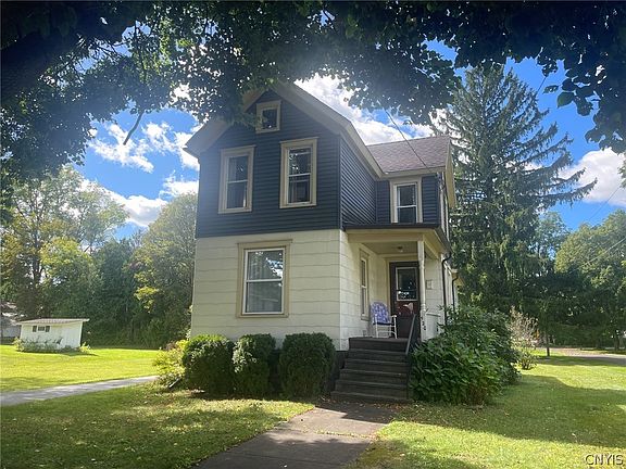 5th image of 520 Tilden St