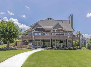 2021 Clearwater Dr, White Plains, GA 30678