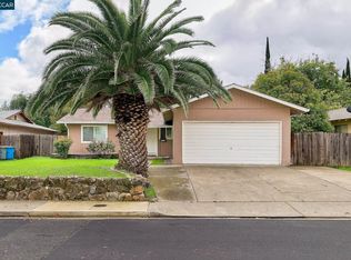 1878 Southwood Dr, Vacaville, CA 95687