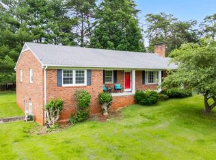 313 Robin Dr, Lynchburg, VA 24502