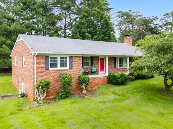 313 Robin Dr, Lynchburg, VA 24502