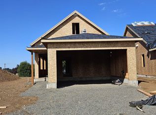 880 Chestnut Way, Silverton, OR 97381