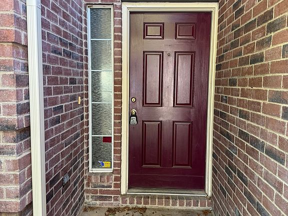 2nd image of 1100 Dixon Ln