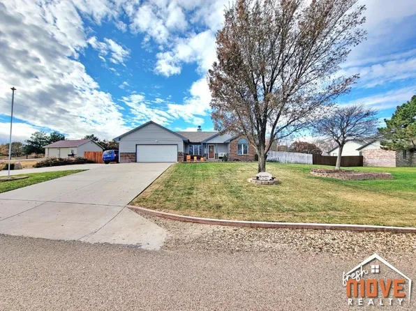 1825 S Andover Dr, Garden City, KS 67846