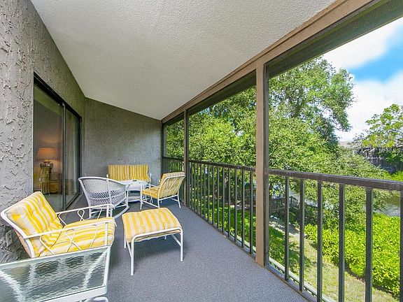 4th image of 1519 Pelican Point Dr #291