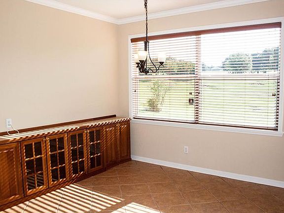 4th image of 16736 Tall Grass Ln