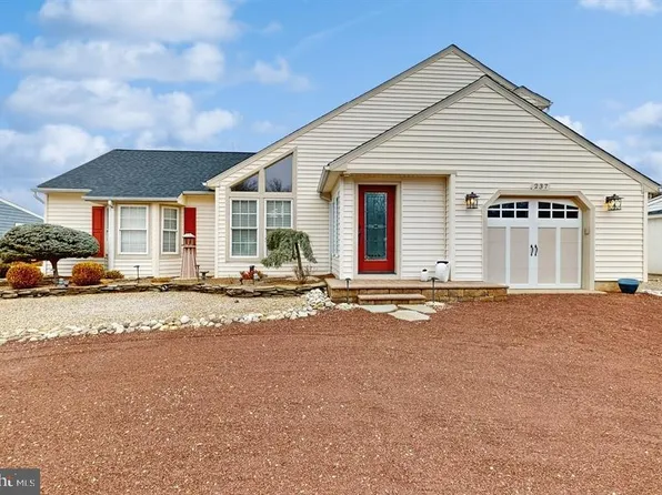 237 Timberlake Dr, Manahawkin, NJ 08050