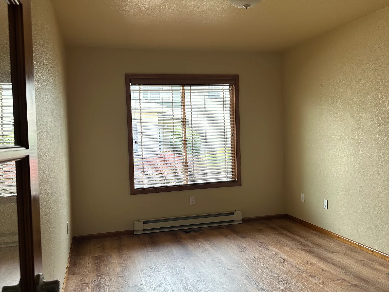 3 bed, 1263 sqft, $2,250 — Photo 4