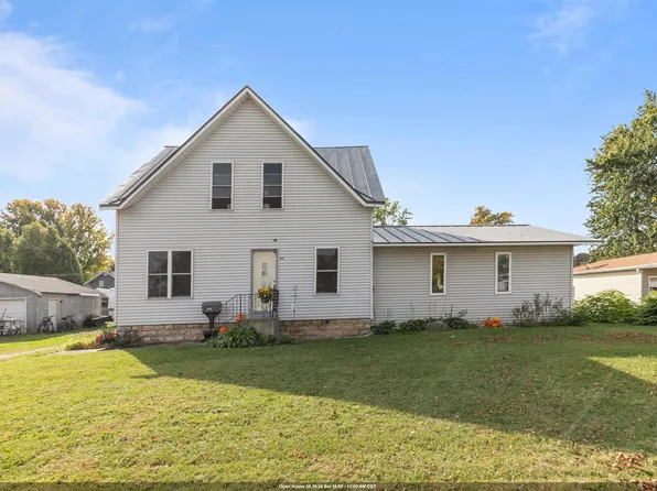 514 E Beacon Ave, New London, WI 54961