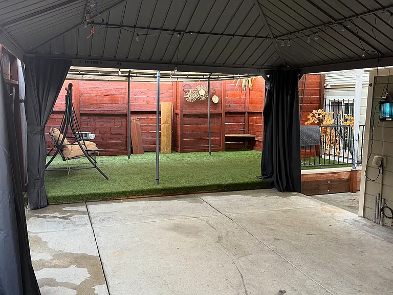 215 22nd St #C — Photo 23