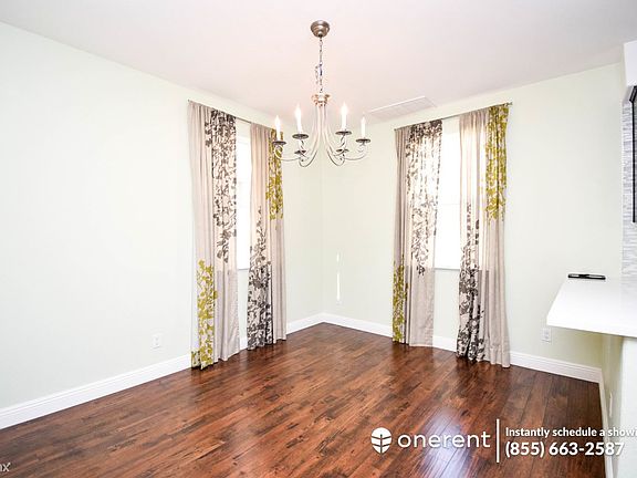 3rd image of 2413 Plateau Dr