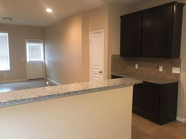 20102 Linden Spruce Ln — Photo 3