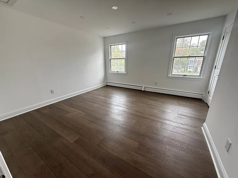 71 Tiffany Dr — Photo 13