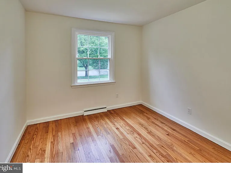 506 Foulkstone Rd — Photo 15