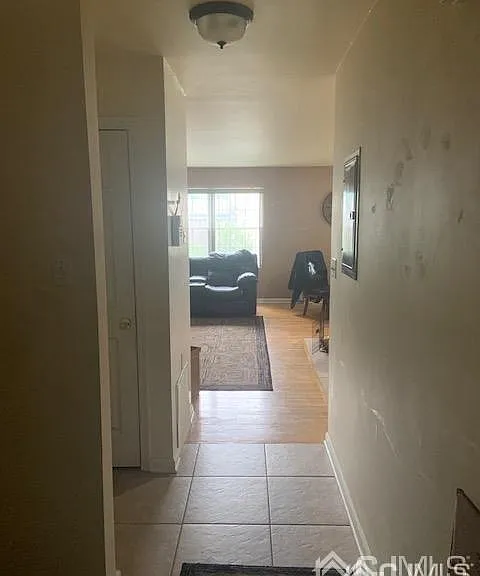 12 Ellen Ave — Photo 3