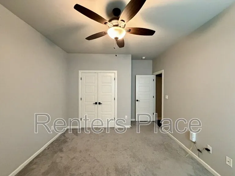 803 E Delmar Pl — Photo 21