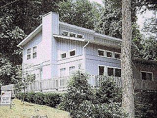 2nd image of 524 Summit Dr