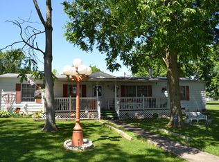 135 E Main St, Richview, IL 62877