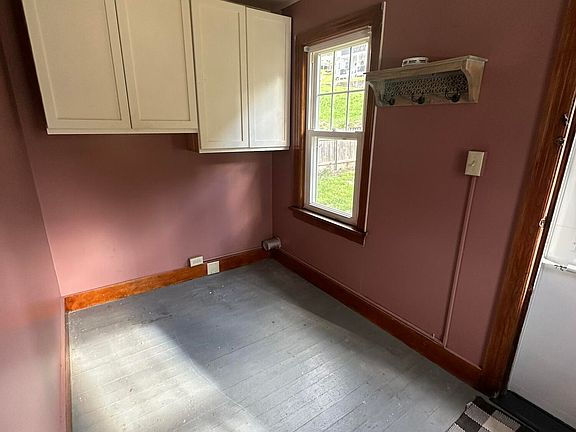 2nd image of 12 Clifford Ln