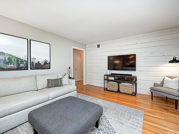 5th image of 5404 E 81st St