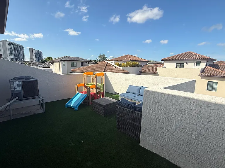 4731 NW 83rd Path — Photo 35
