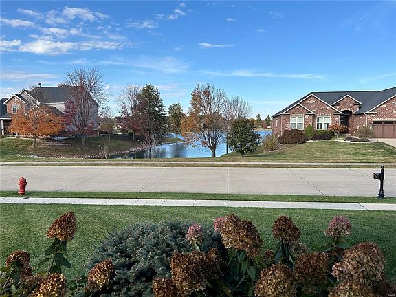 3rd image of 3527 S Arbor Lake Dr