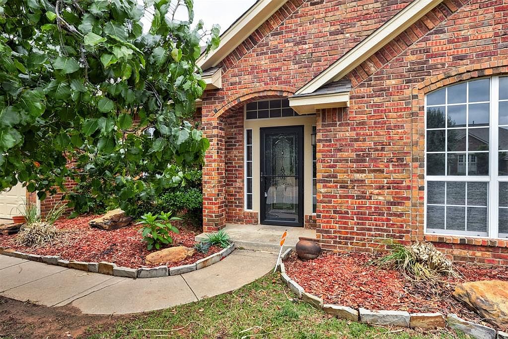 11609 Blueridge Ct, Oklahoma City, OK 73162 | Zillow