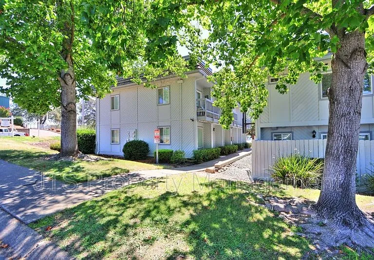 2515 Merrychase Dr #S — Photo 38