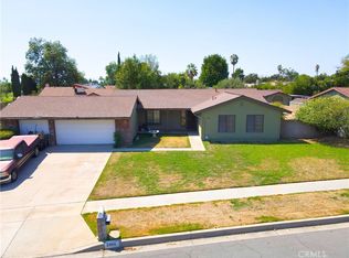 2466 N Apple Ave, Rialto, CA 92377
