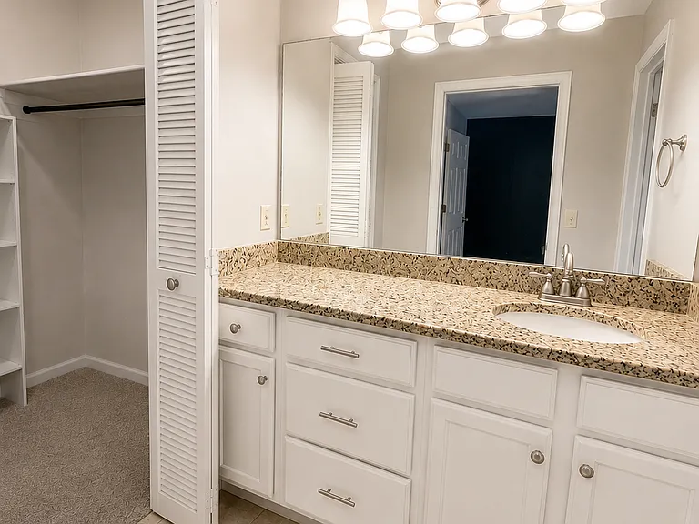 233 Conrad Cir — Photo 5