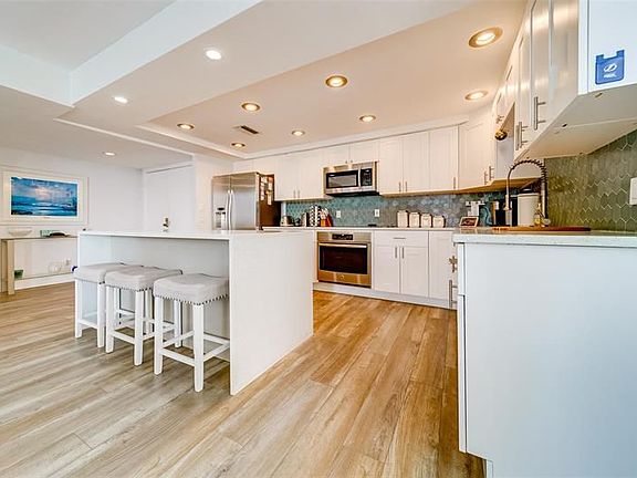 2nd image of 1460 Gulf Blvd APT 901