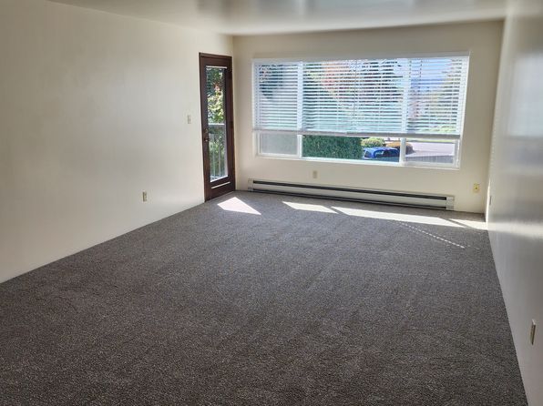 6505 NE 182nd St APT 204