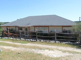 1509 Nixon Ln, Kerrville, TX 78028