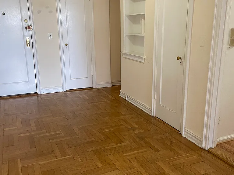 34 Clinton Pl #3A — Photo 6
