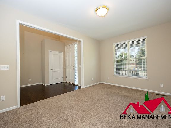 2nd image of 822 Lake Woods Dr