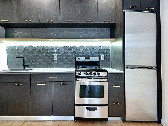 2nd image of 314 Evergreen Ave #4B