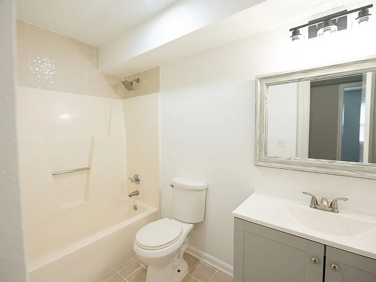 5639 Hornaday Rd #B — Photo 16