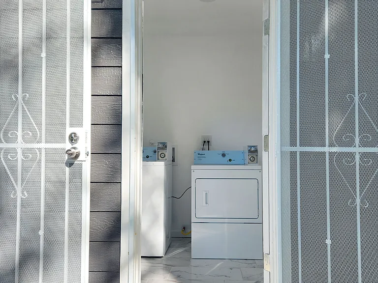1379 Kimball Ave #MAIN — Photo 11