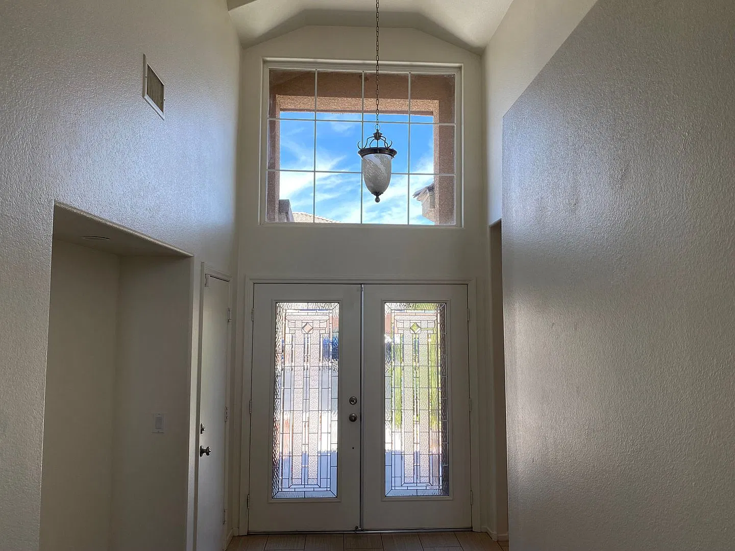 3317 Perching Bird. 3 Bed + Loft / Downstairs Master Bed with Full Bath — Photo 2