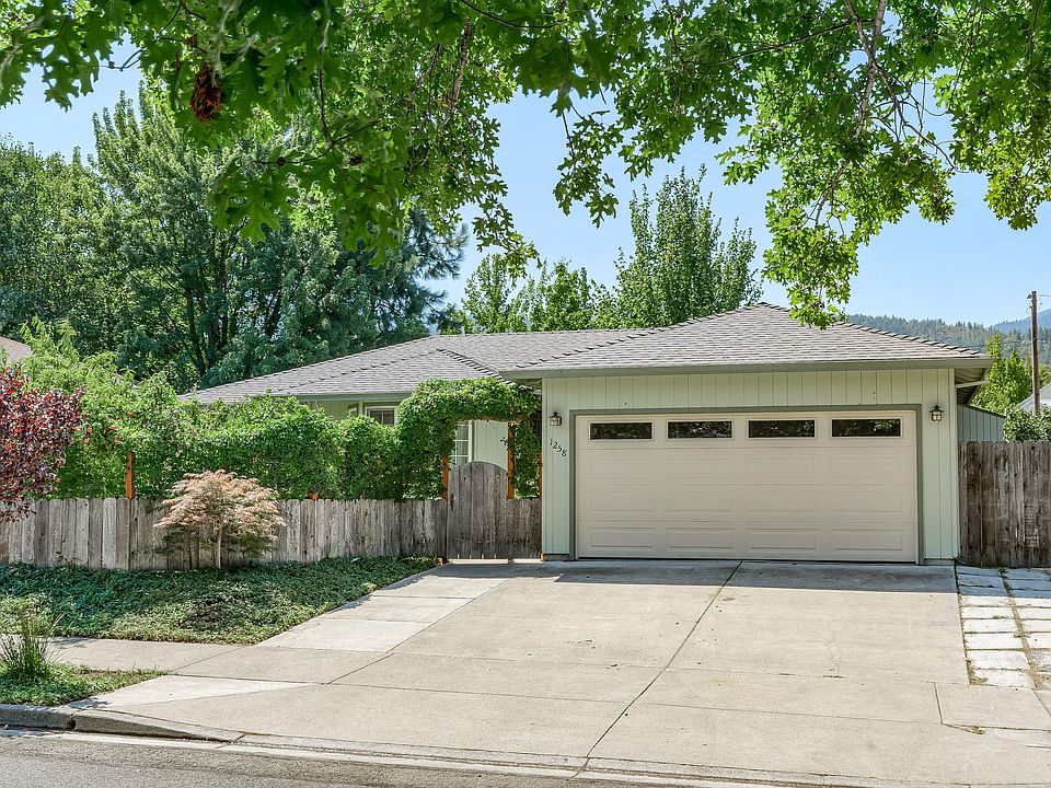 1st image of 1258 Rose Ln