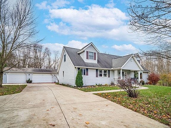 2nd image of 2940 Township Road 182