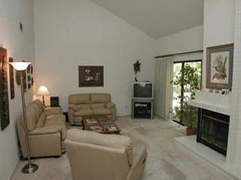 3rd image of 7621 Creekridge Ln