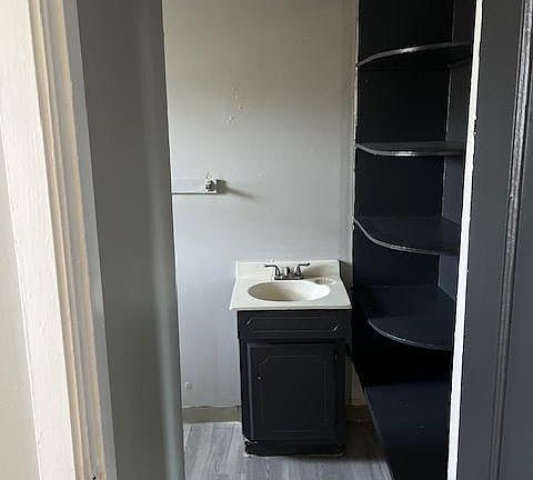 4th image of 1204 E 37th St APT 5