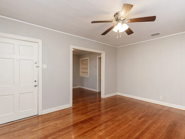 2822 Sarita St — Photo 16