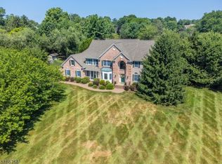 15 Fieldcrest Rd, Chester, NJ 07930